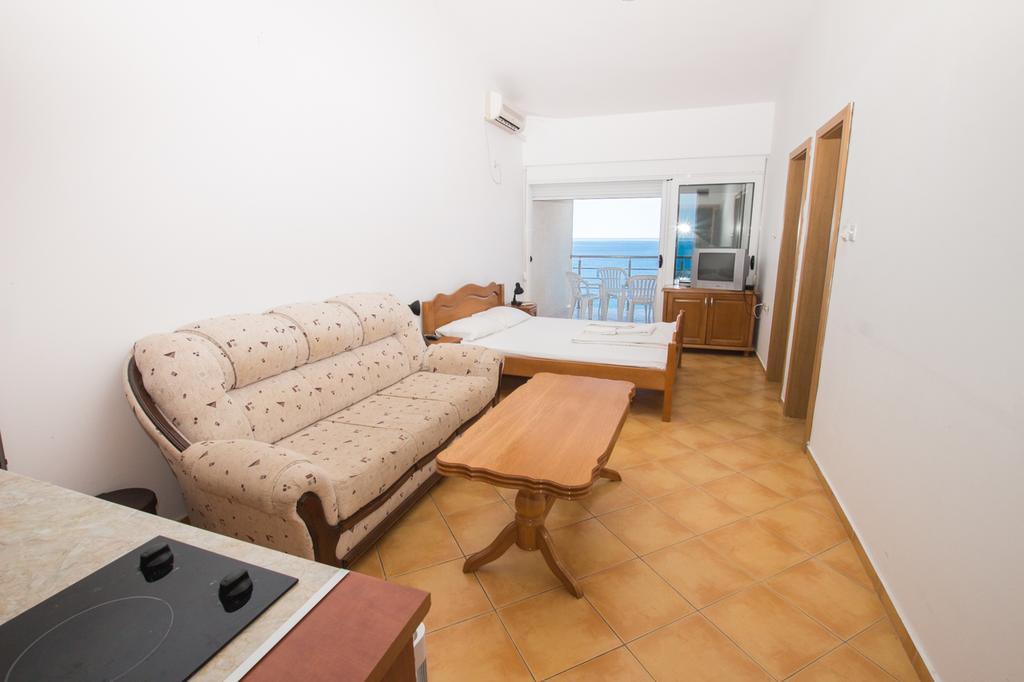 Apartments De Lara Utjeha Bagian luar foto